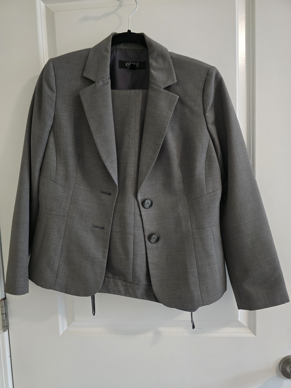Kasper Women's Gray Two-Button Tailored Pantsuit